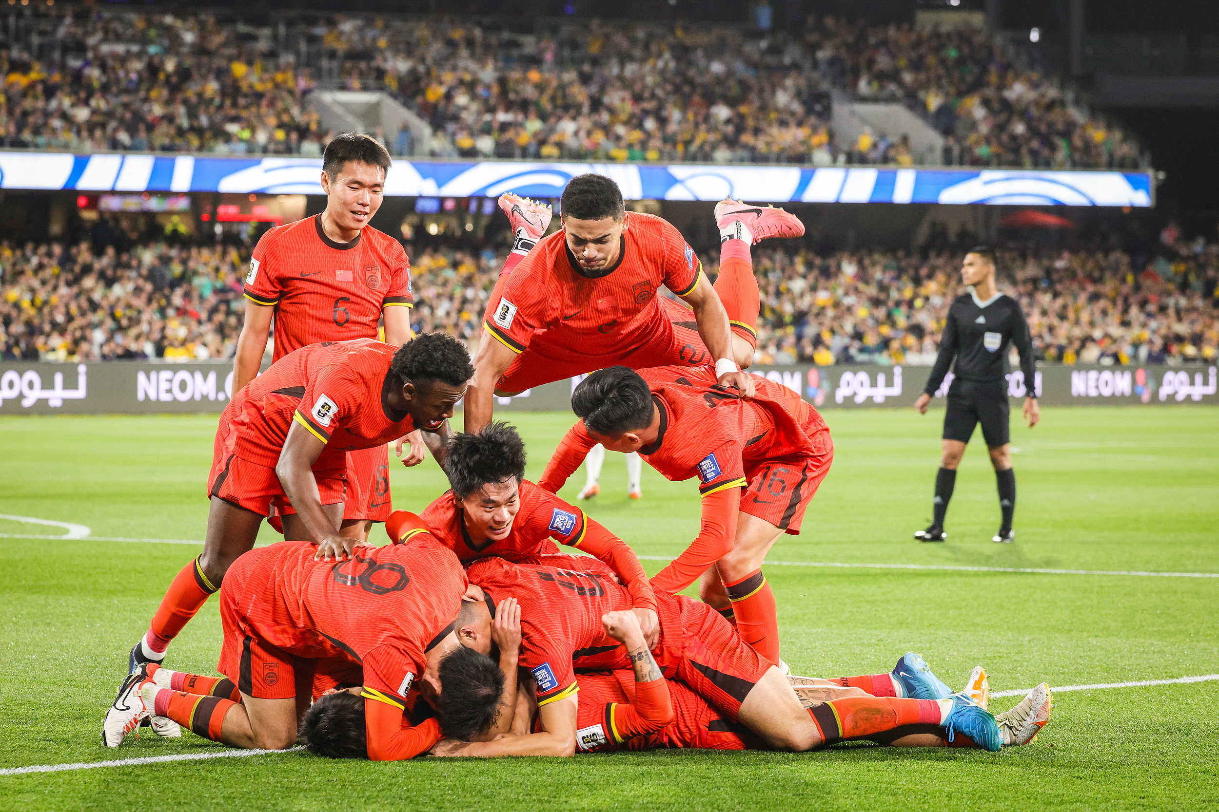 关于泰国队完胜马来西亚队，李梓嘉状态火热的信息