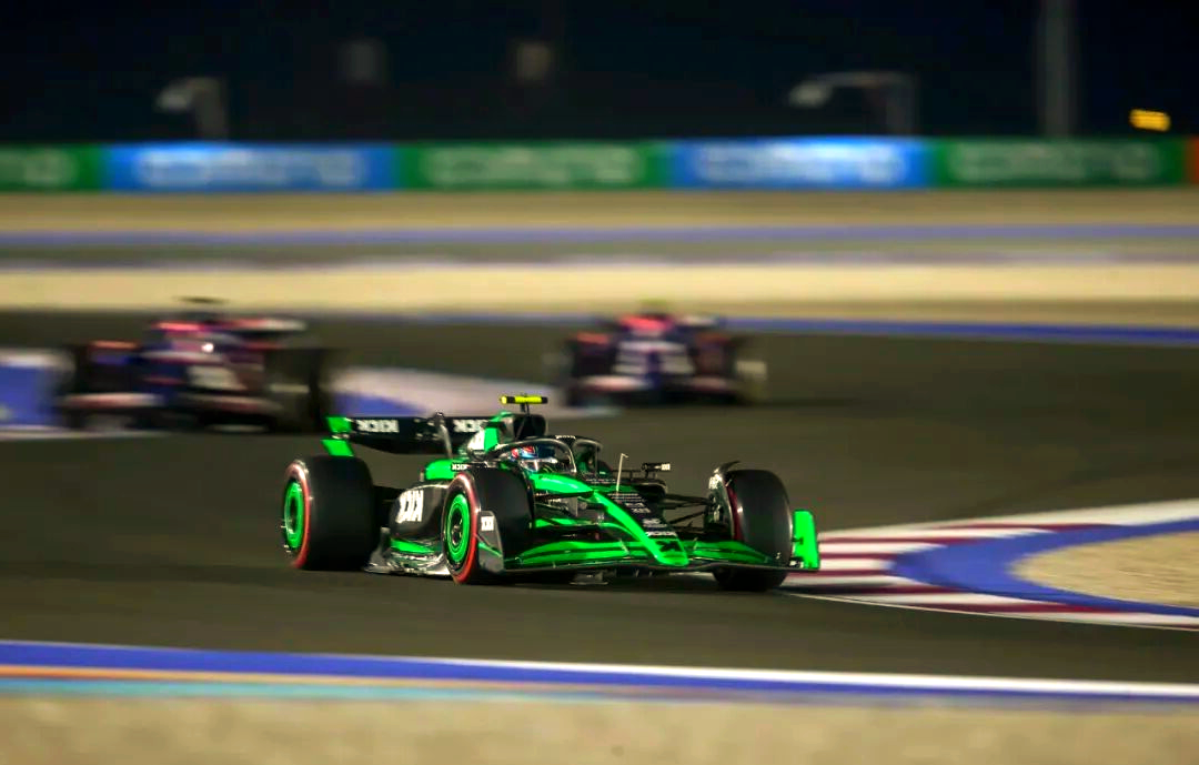 雷诺车队碾压索伯车队，周冠宇高光表现的简单介绍